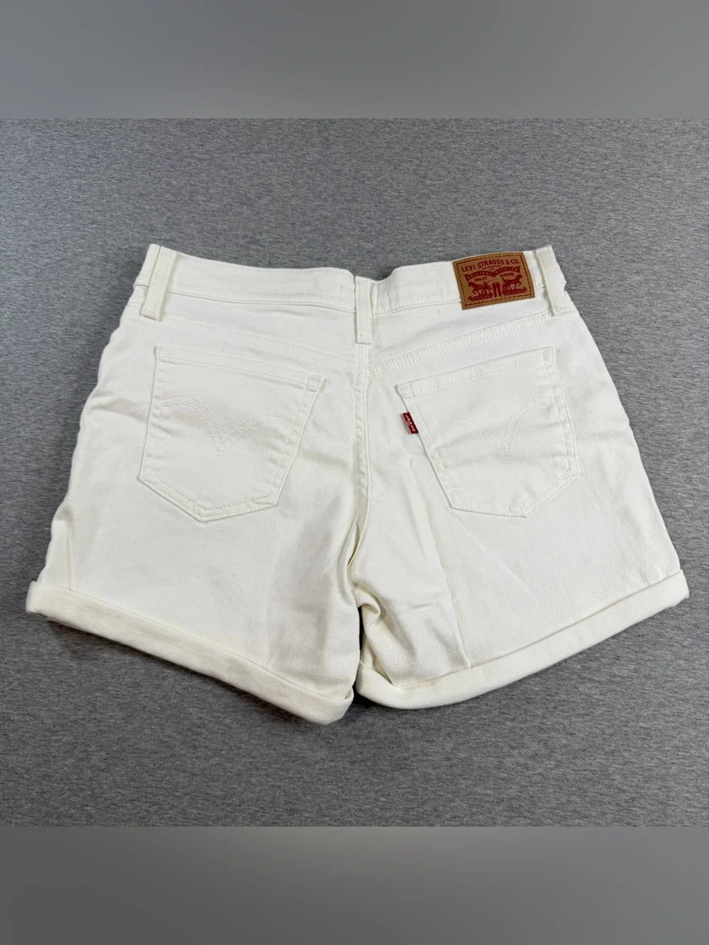 Levi’s Mid Length Denim Shorts Womens 28 White  Cuffed Stretch Jean Shorts